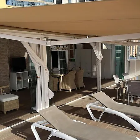 Fantástico ático Con Enorme Terraza Y Chill Out * Benidorm