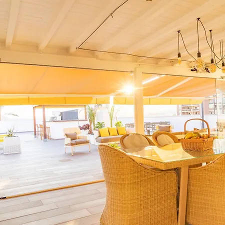 Atico Con Enorme Terraza Y Chill Out Particular *