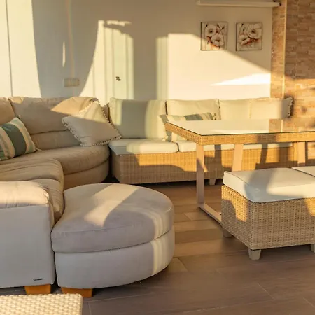 Atico Con Enorme Terraza Y Chill Out Particular * Benidorm