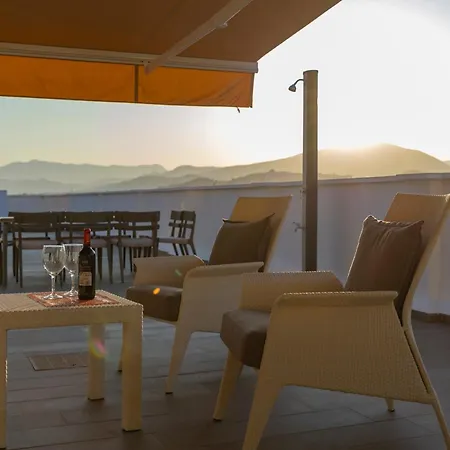 Atico Con Enorme Terraza Y Chill Out Particular Apartment *