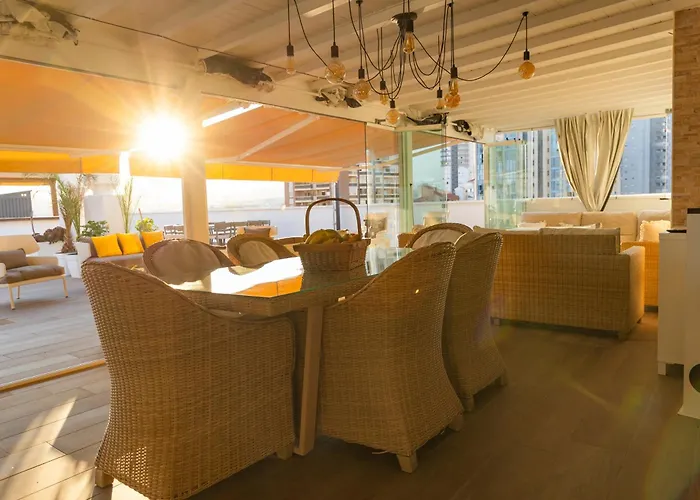 ático Con Enorme Terraza Y Chill Out Particular Apartamento