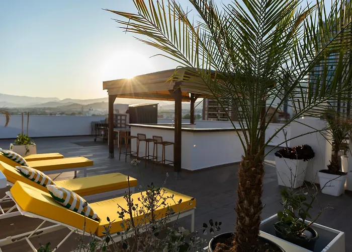 ático Con Enorme Terraza Y Chill Out Particular Benidorm